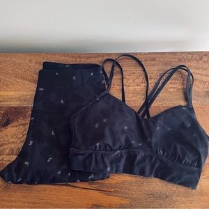 NWOT Sz M set 2 sports bra and workout leggings leopard print